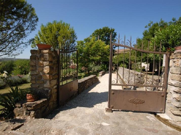 Bourg-Saint-Andéol Domaine De Cousignac B&B 외부 사진